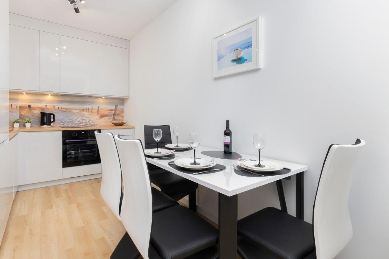 Plac Unii Apartment Gdynia By Noclegi Renters Exterior foto