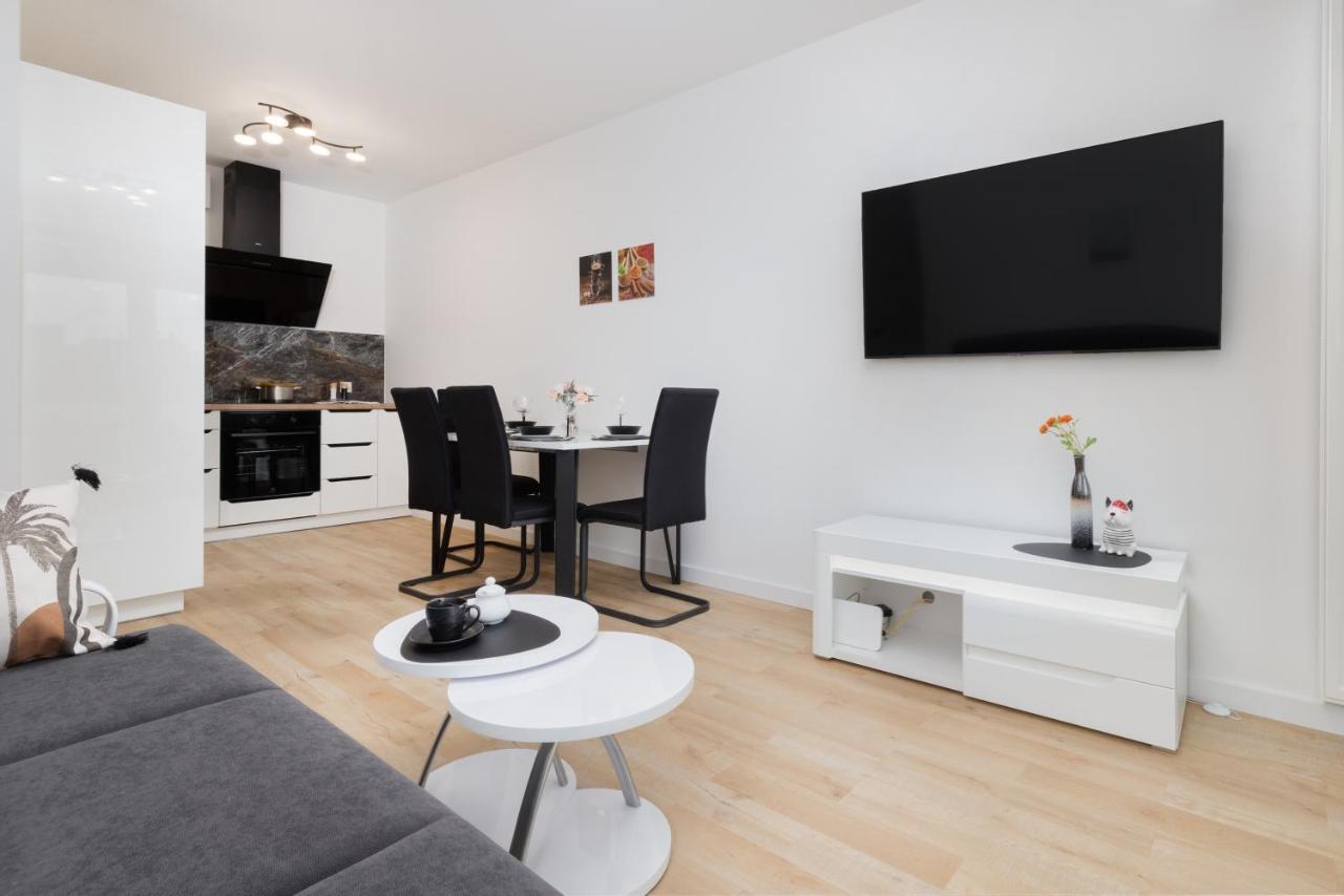 Plac Unii Apartment Gdynia By Noclegi Renters Exterior foto