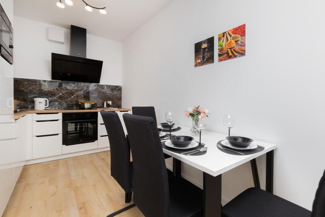 Plac Unii Apartment Gdynia By Noclegi Renters Exterior foto