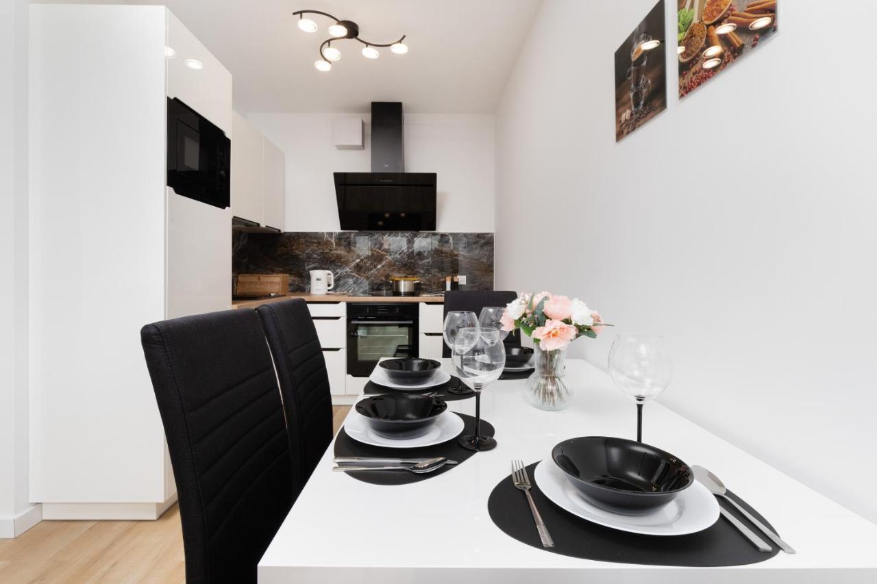 Plac Unii Apartment Gdynia By Noclegi Renters Exterior foto